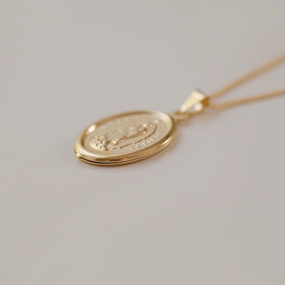 Virgin Mary Necklace | 18k Gold Filled - Picture 3 of 7